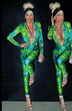 JELENA KARLEUSA in Versace - Instagram photos 02/29/2020