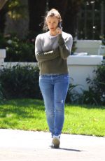 JENNIFER GARNER Out and About in Pacific Palisades 03/18/2020