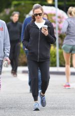 JENNIFER GARNER Out and About in Santa Monica 03/09/2020