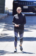 JENNIFER GARNER Out for Walk during Covid Quarantine in Los Angeles 03/27/2020