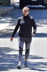 JENNIFER GARNER Out for Walk during Covid Quarantine in Los Angeles 03/27/2020