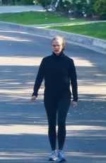 JENNIFER GARNER Out Hiking in Pacific Palisades 03/26/2020