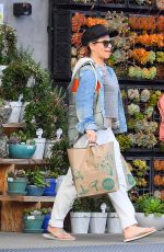 JILLIAN MICHAELS Shopping at Whole Foods in Malibu 03/28/2020