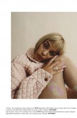 JORJA SMITH in L