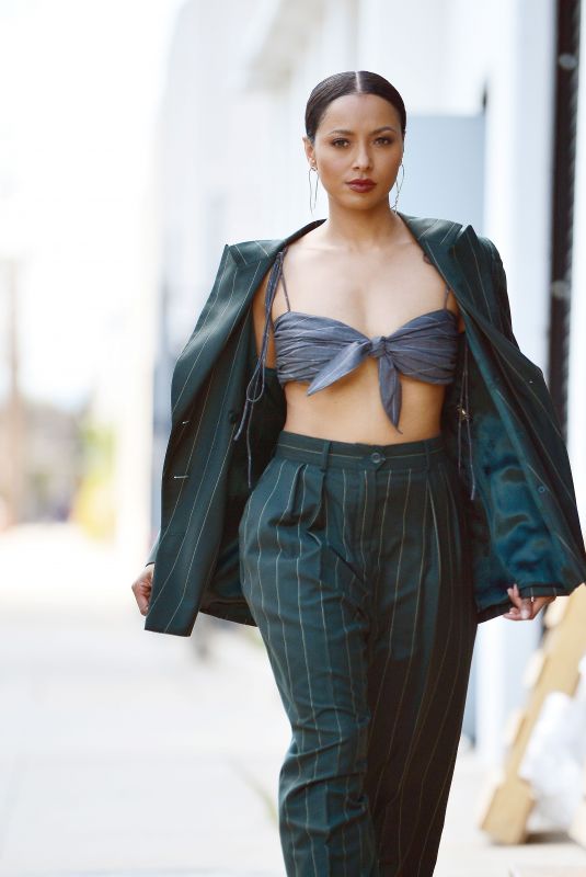 KAT GRAHAM Out and About in LOs Angeles 03/12/2020