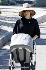 KATE HUDSON Out and About in Los Angeles 03/21/2020