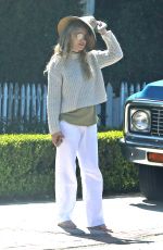 KATE HUDSON Out and About in Los Angeles 03/27/2020