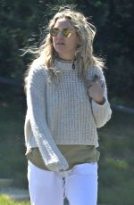 KATE HUDSON Out and About in Los Angeles 03/27/2020