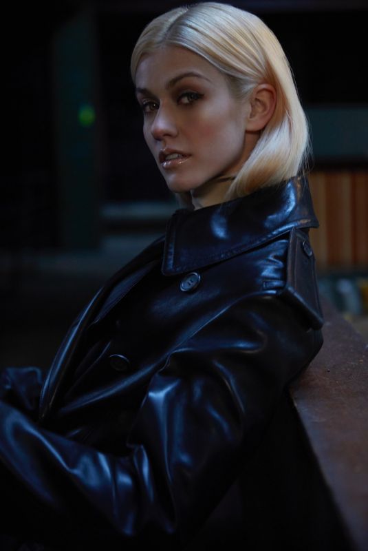 KATHERINE MCNAMARA for Dujour, March 2020