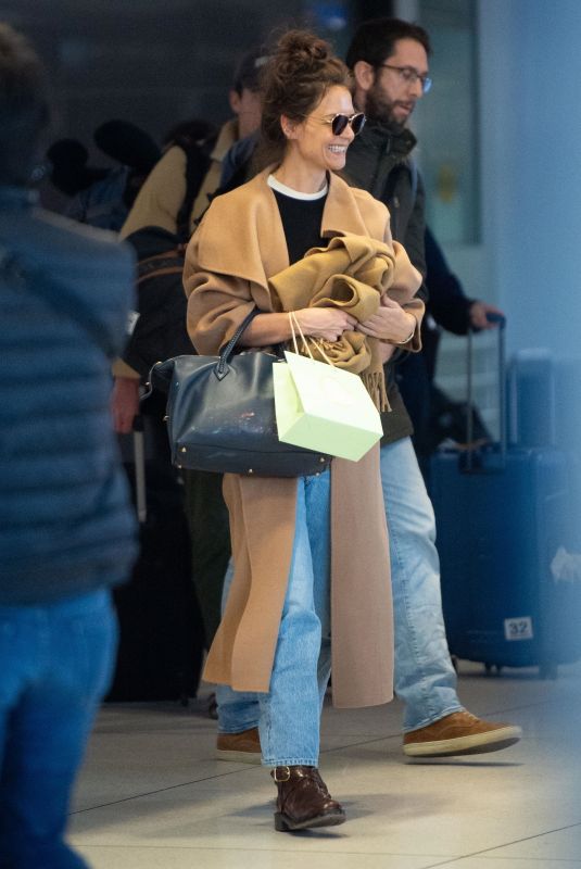 KATIE HOLMES Returns to Her Home in New York 02/29/2020