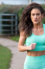 KATIE WAISSEL Working Out at a Park a London 02/20/2020