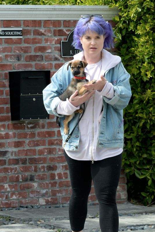 KELLY OSBOURNE Leaves Her Brother’s House in Los Angeles 03/28/2020