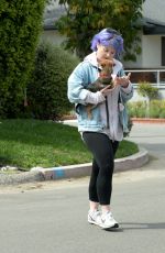 KELLY OSBOURNE Leaves Her Brother