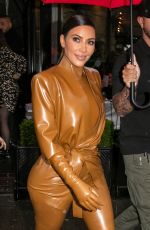 KIM KARDASHIAN at L