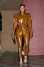 KIM KARDASHIAN Leaves Kanye West