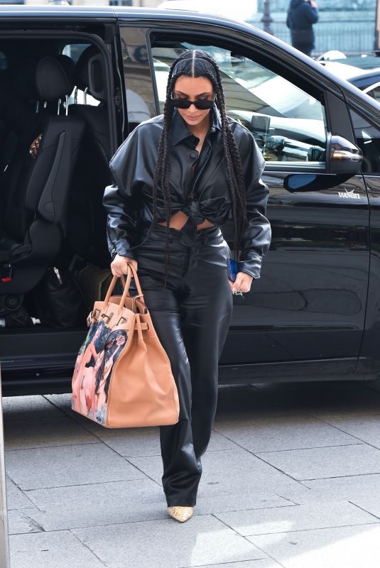 KIM KARDASHIAN Out and About in Paris 03/03/2020