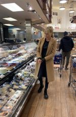 KIMBERLY STEWART and Jesse Shapira Shopping at Bristol Farms in Beverly Hills 03/12/2020