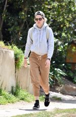 KRISTEN STEWART Out Hiking in Los Feliz 03/08/2020