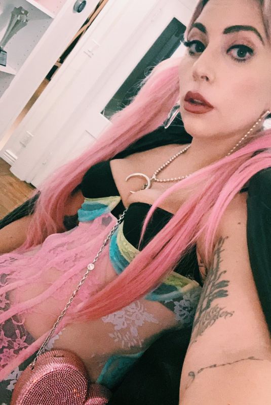 LADY GAGA - Instagram Photo 03/06/2020