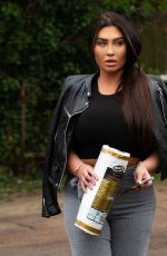 LAUREN GOODGER Arrives at Her Home in Essex 03/31/2020