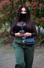LAUREN GOODGER Wears Face Mask Out in Essex 03/20/2020