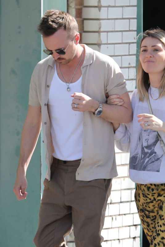 LAUREN PARSEKIAN and Aaron Paul  Out for Lunch in Los Feliz 03/04/2020