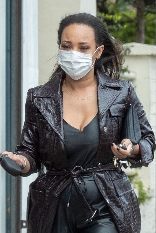 LISA MAFFIA with a Mask Out in London 03/20/2020