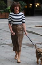 lLORRAINE KELLY Leaves ITV Studios in London 03/04/2020