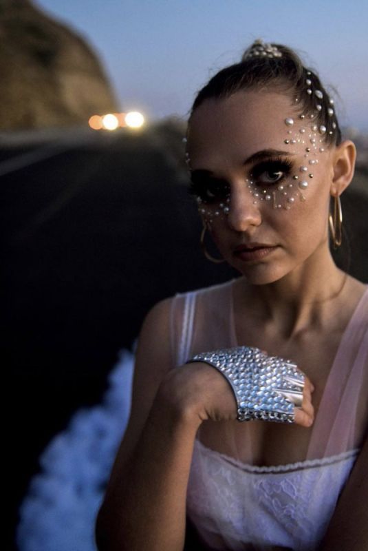 MADISON ISEMAN on the Set of a Photoshoot, 2020