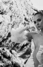 MADISON ISEMAN on the Set of a Photoshoot, 2020