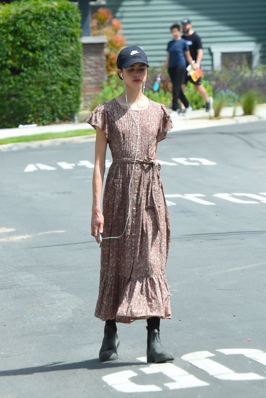 MARGARET QUALLEY Out and About in Los Angeles 03/28/2020