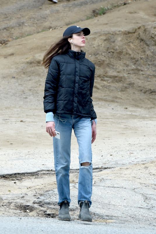 MARGARET QUALLEY Out Hikinig in Los Angeles 03/16/2020