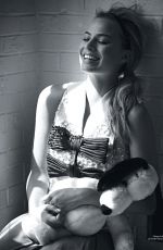 MARGOT ROBBIE in Vogue Magazine, Australia 2013