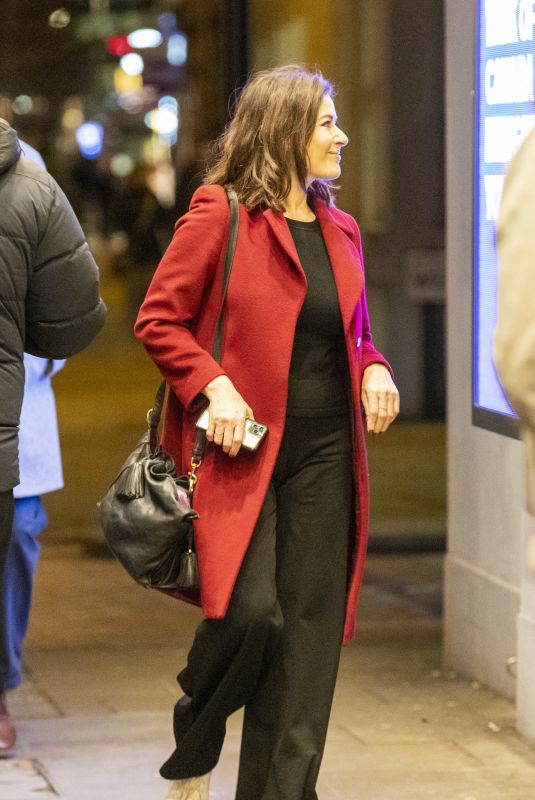 NIGELLA LAWSON Out and About in London 03/06/2020