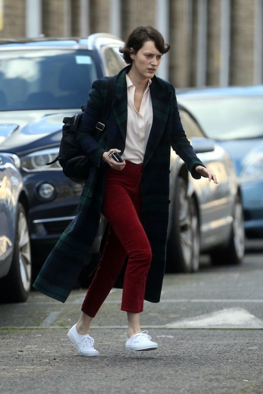 PHOEBE WALLER-BRIDGE Out and About in London 03/11/2020