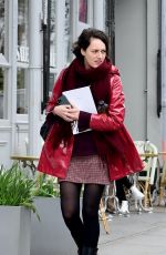 PHOEBE WALLER-BRIDGE Out House Hunting in London 03/12/2020