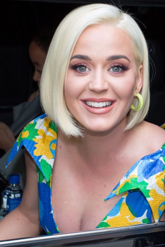 Pregnant KATY PERRY Out and About in Melbourne 03/09/2020