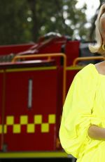 Pregnant KATY PERRY Perfors on Concert for Firefighters and Bushfire Victims in Bright 03/11/2020