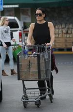 Pregnant NIKKI BELLA Shopping at Whole Foods in Sherman Oaks 03/11/2020