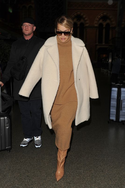 RITA ORA Arrives at Kings Cross Station in London 03/04/2020