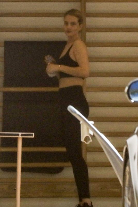 ROSIE HUNTINGTON Goes for Workout in Los Angeles 03/23/2020