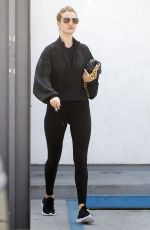 ROSIE HUNTINGTON-WHITELEY in Tights Leaves a Gym in Los Angeles 03/07/2020