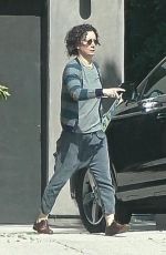 SARA GILBERT Returns Home After Spending Time with Linda Perry 03/29/2020