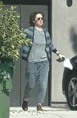 SARA GILBERT Returns Home After Spending Time with Linda Perry 03/29/2020
