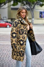 SOFIA VERGARA Arrives at America