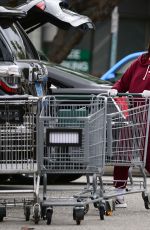 SOPHIA BUSH Shopping at Whole Foods in Los Angeles 03/16/2020