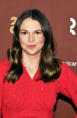 SUTTON FOSTER at Roundabout Theater