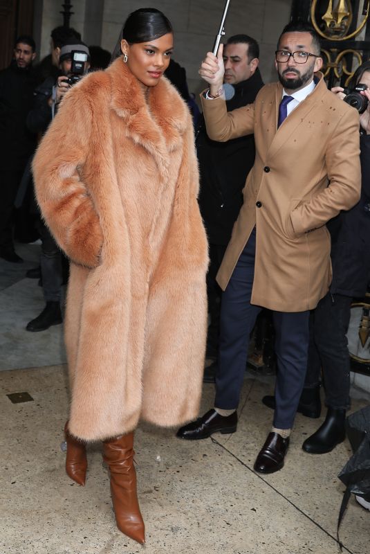 TINA KUNAKEY Arrives at Stella McCartney Fashion Show in Paris 03/02/2020