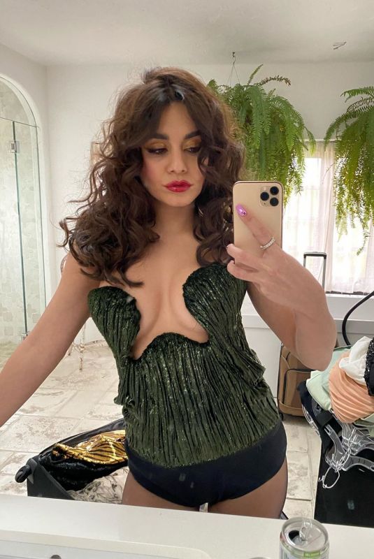 VANESSA HUDGENS - Instagram Photos 03/10/2020