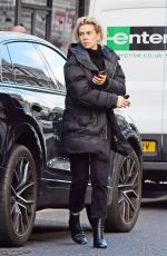 VANESSA KIRBY on the Set of Mission Impossible 7 in Notting Hill 02/29/2020
